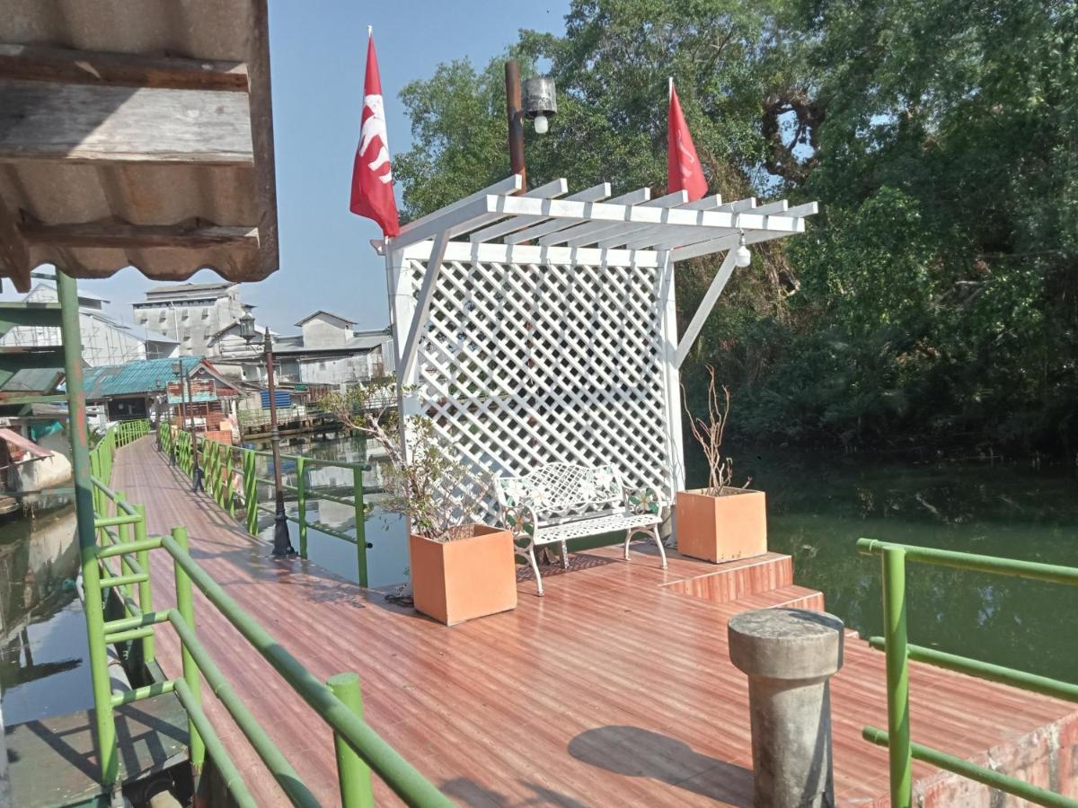 Np Guesthouse Trat Kültér fotó