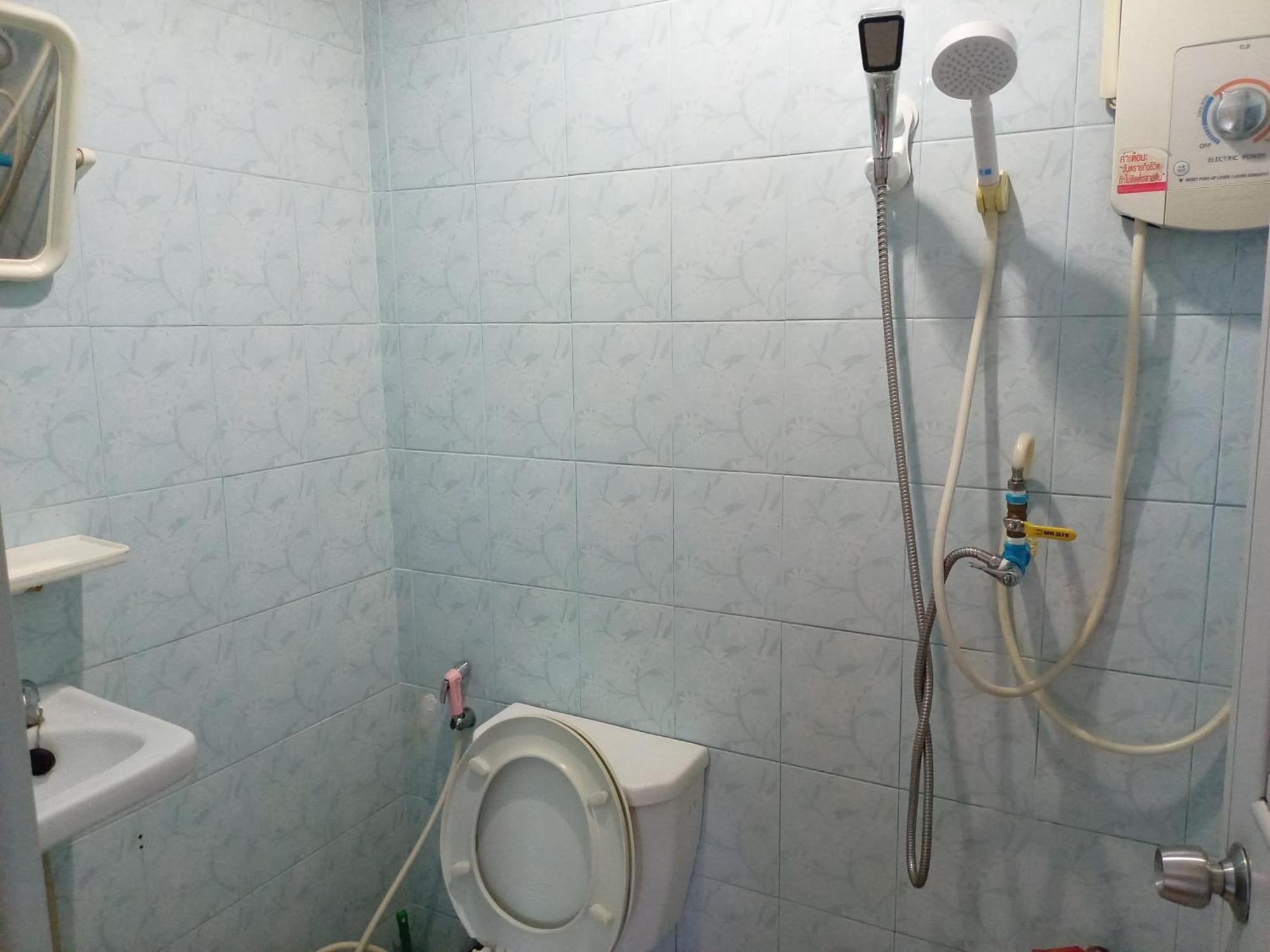 Np Guesthouse Trat Kültér fotó
