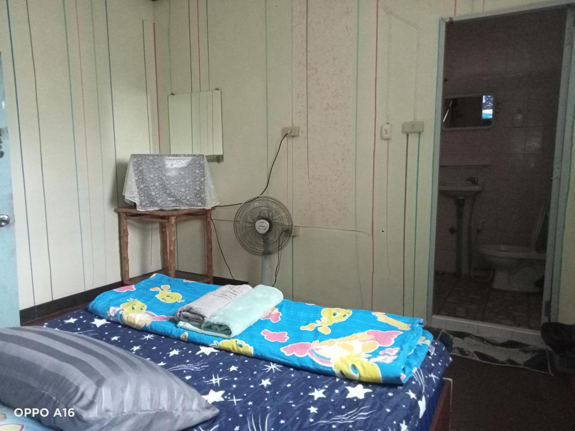 Np Guesthouse Trat Kültér fotó