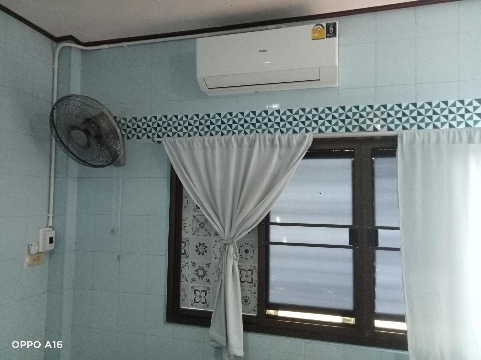 Np Guesthouse Trat Kültér fotó